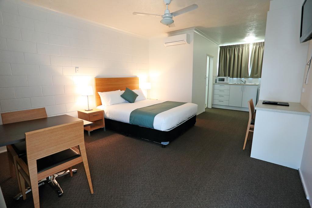 Townsville City Motel Room photo
